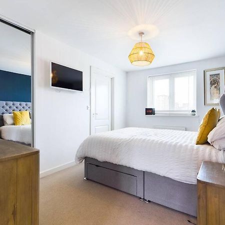 Chic City Centre Apartment With Allocated Parking Swansea Dış mekan fotoğraf